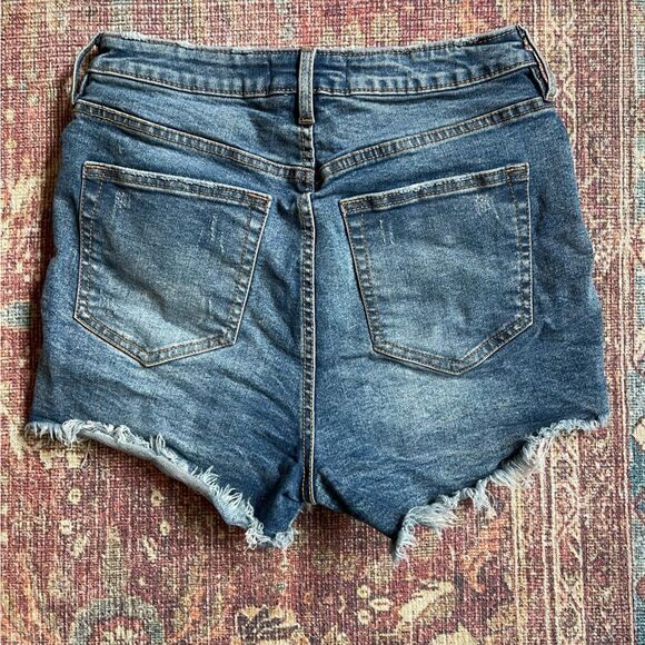 We The Free size 29 CRVY Denim Distressed Women Shorts - Picture 7 of 11